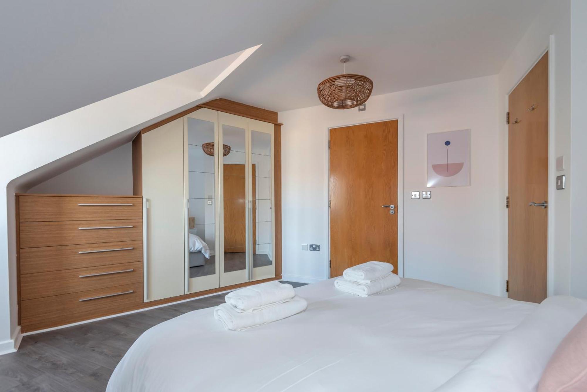 The Loft - Spacious Luxury 2 Bed 2 Bath With Free Secure Parking And Tube Close By London Exterior photo