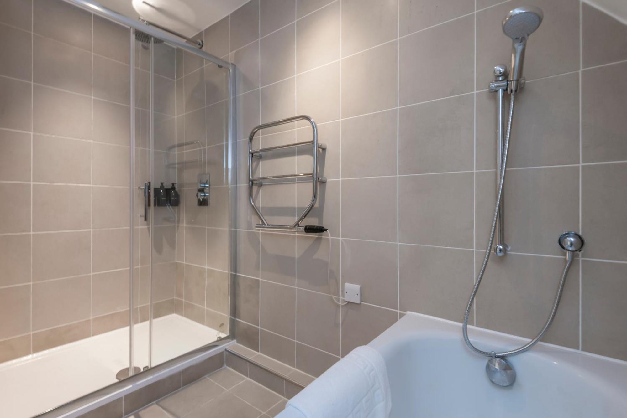 The Loft - Spacious Luxury 2 Bed 2 Bath With Free Secure Parking And Tube Close By London Exterior photo